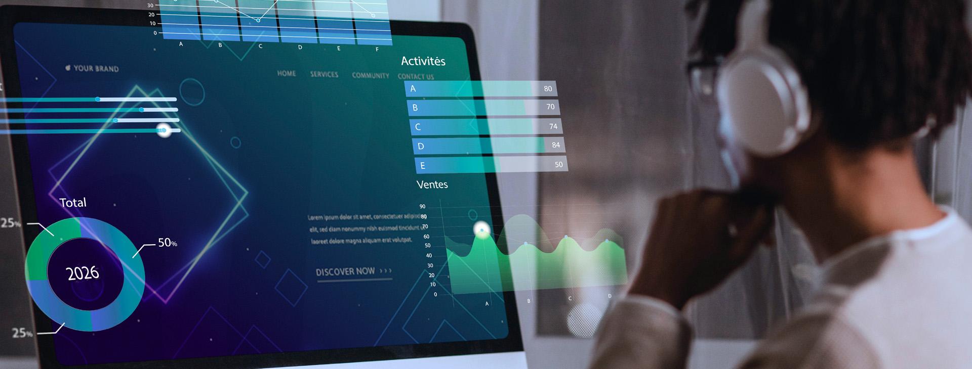 Personne consultant un tableau de bord digital sur écran